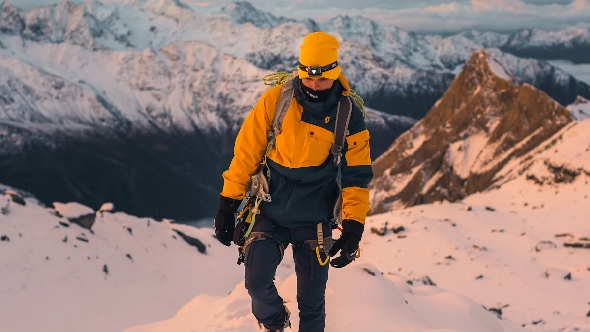 There are many factors to consider when choosing thermal underwear