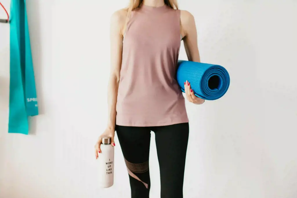 Wearing the right sweatproof undershirt can make a world of difference in managing sweat and ensuring day-long comfort.